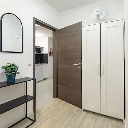 Apartment Centrally Located For Solo Traveller Budapest